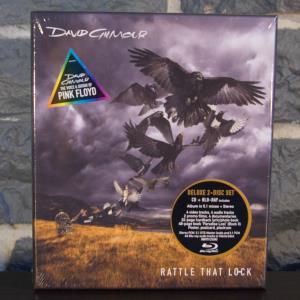 Rattle That Lock (Deluxe Edition) (02)